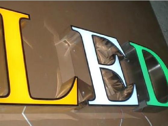 罗甸介绍LED招牌的基础知识。