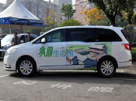 罗甸户外车贴喷绘如何保持效果?